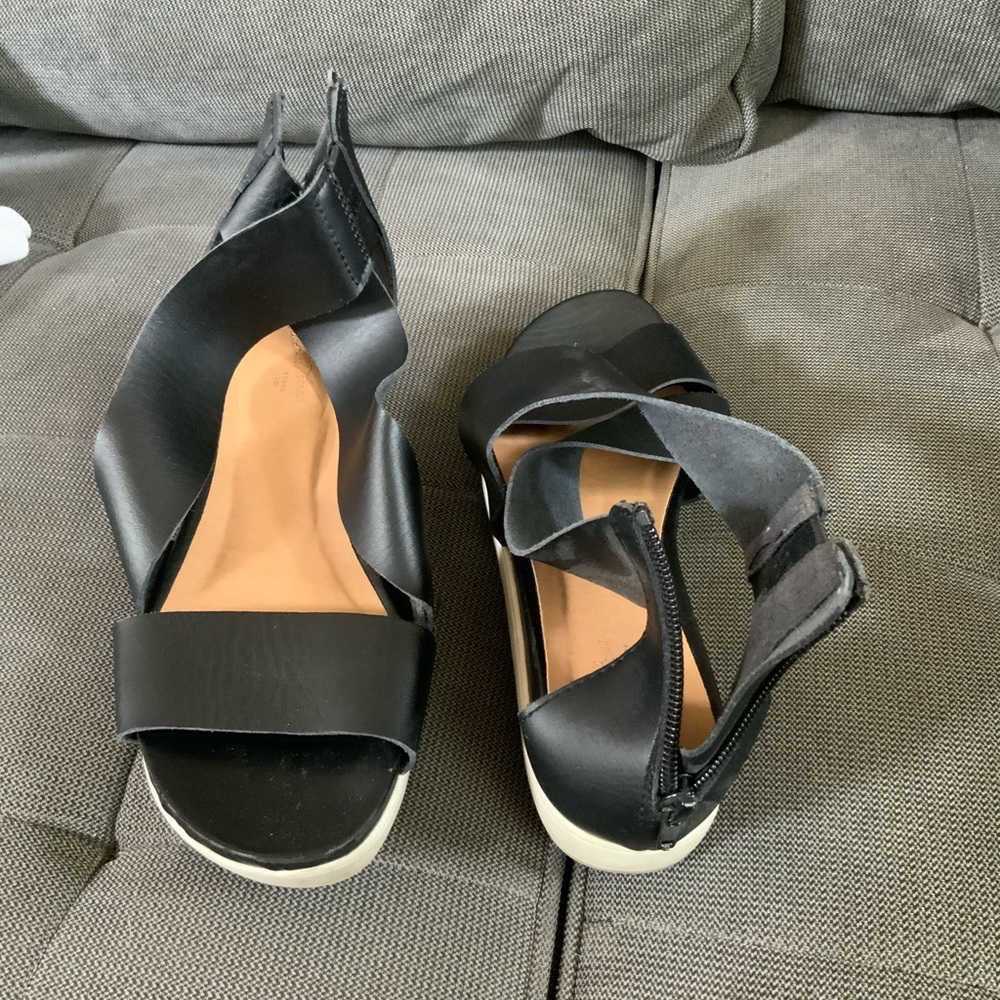 Strapy platforms - Picture 2 of 3